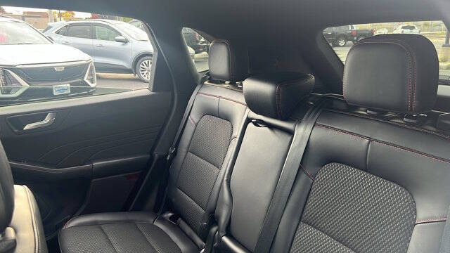 2023 Ford Escape ST-Line Select