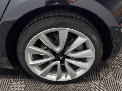2020 Tesla Model 3 Standard Range Plus
