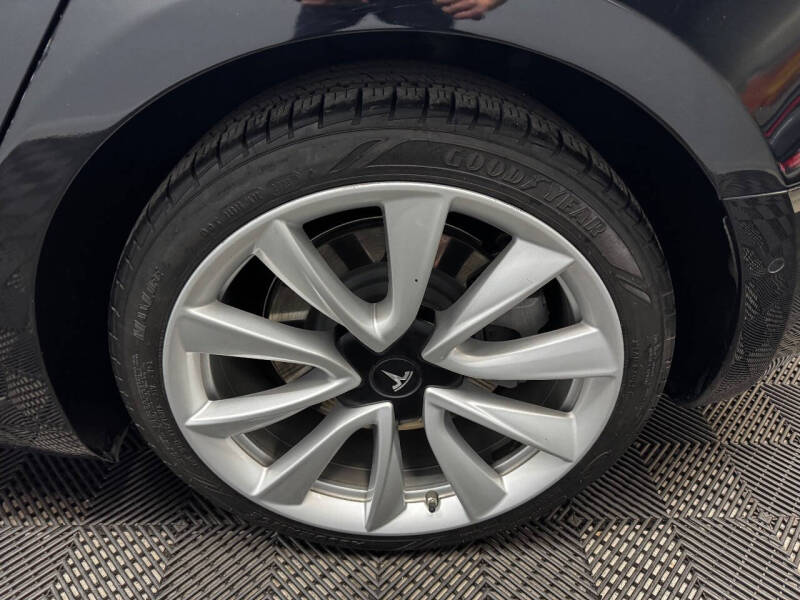 2020 Tesla Model 3 Standard Range Plus