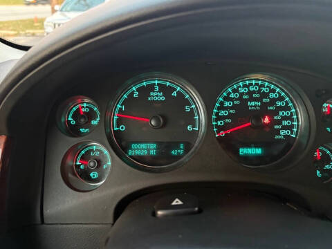 2011 Chevrolet Avalanche LS