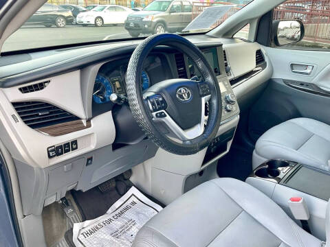 2017 Toyota Sienna