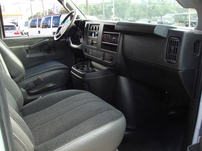 2024 Chevrolet Express 2500