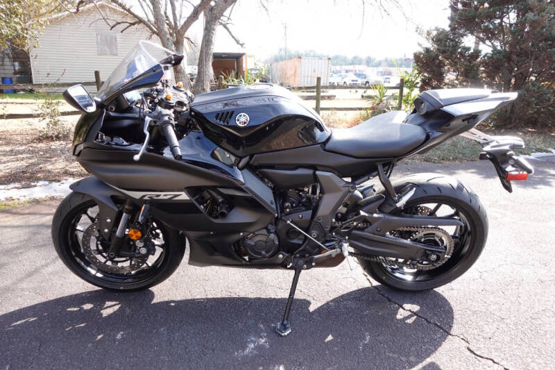 2024 Yamaha R7