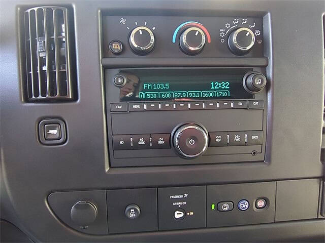 2024 Chevrolet Express 2500