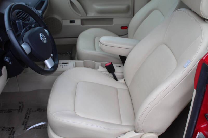 2008 Volkswagen New Beetle Convertible SE