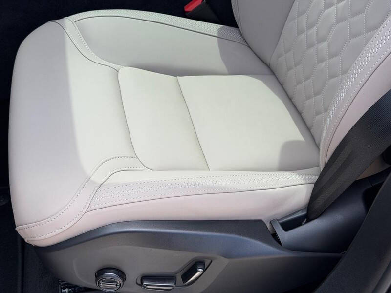 2026 Volvo XC90 B5 Core