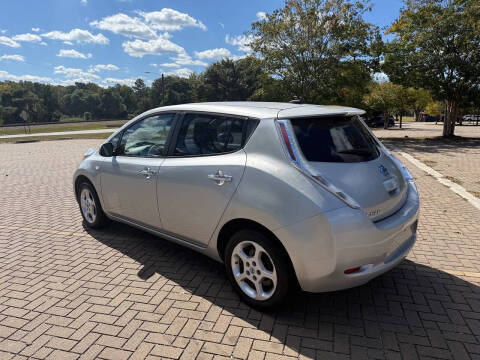 2011 Nissan LEAF SL