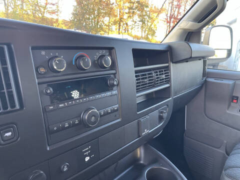 2023 GMC Savana 2500