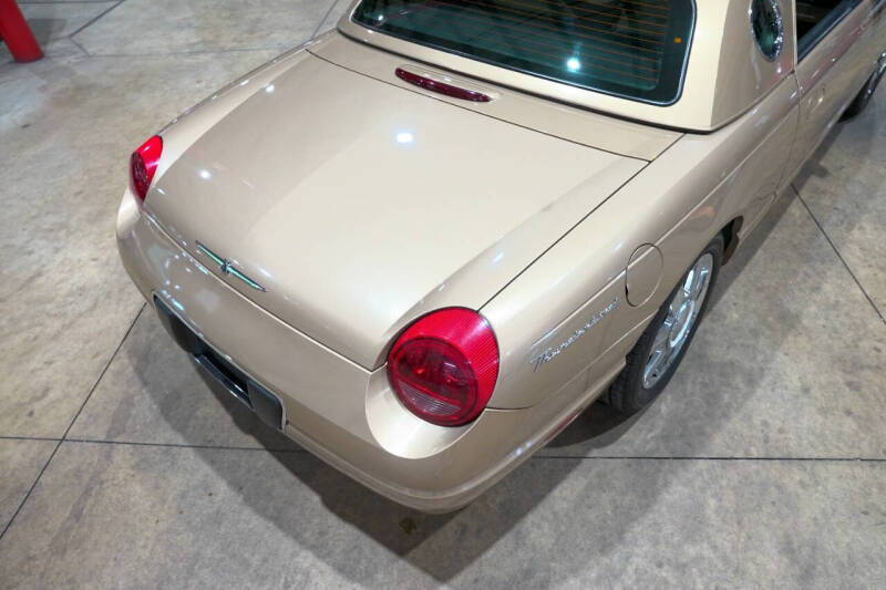 2005 Ford Thunderbird Deluxe