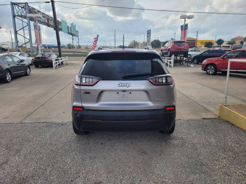2019 Jeep Cherokee Latitude Plus