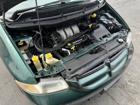 1997 Dodge Grand Caravan SE