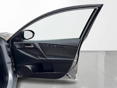 2013 Mazda MAZDA3 i Touring