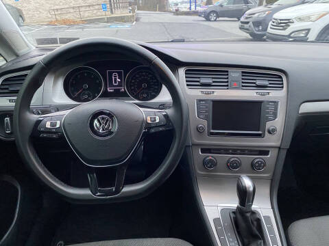 2017 Volkswagen Golf SportWagen TSI S
