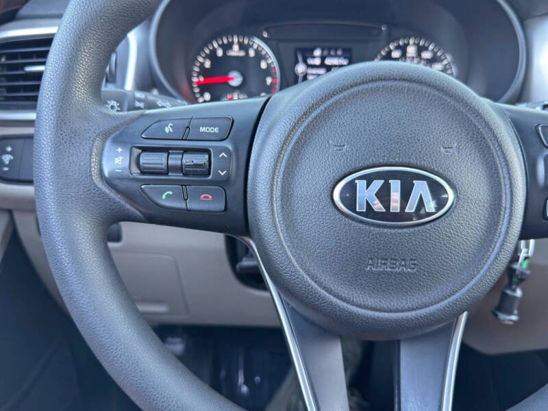 2017 Kia Sorento LX