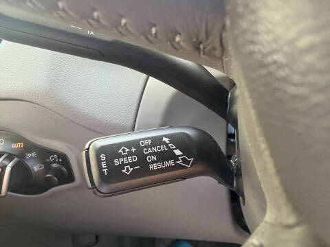 2011 Audi Q5 2.0T quattro Premium Plus