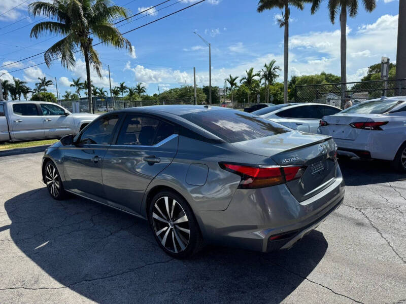 2020 Nissan Altima 2.5 SR