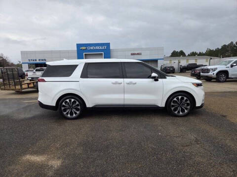 2024 Kia Carnival EX