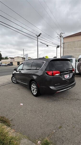 2017 Chrysler Pacifica