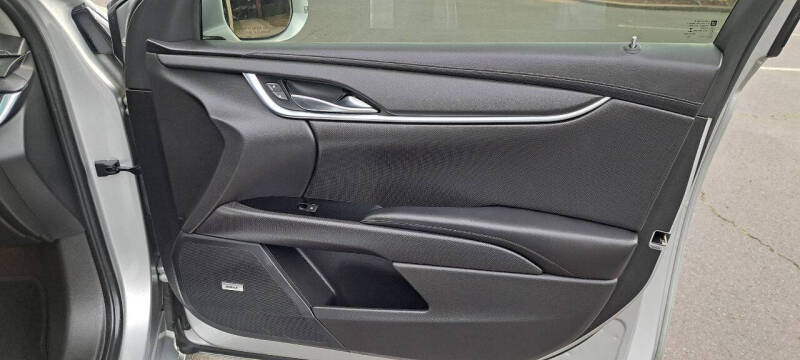 2016 Cadillac XTS Standard