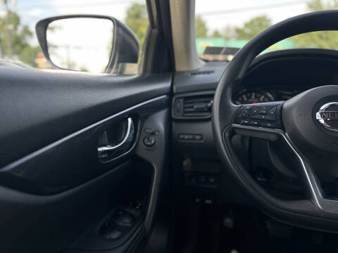 2017 Nissan Rogue S
