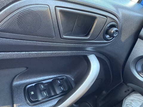 2011 Ford Fiesta SEL