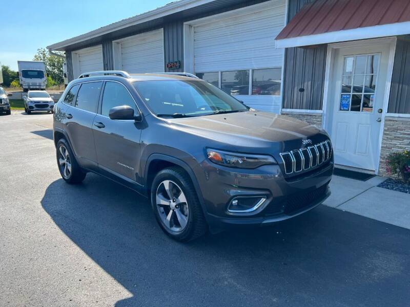 2019 Jeep Cherokee for sale at PARKWAY AUTO in Hudsonville MI
