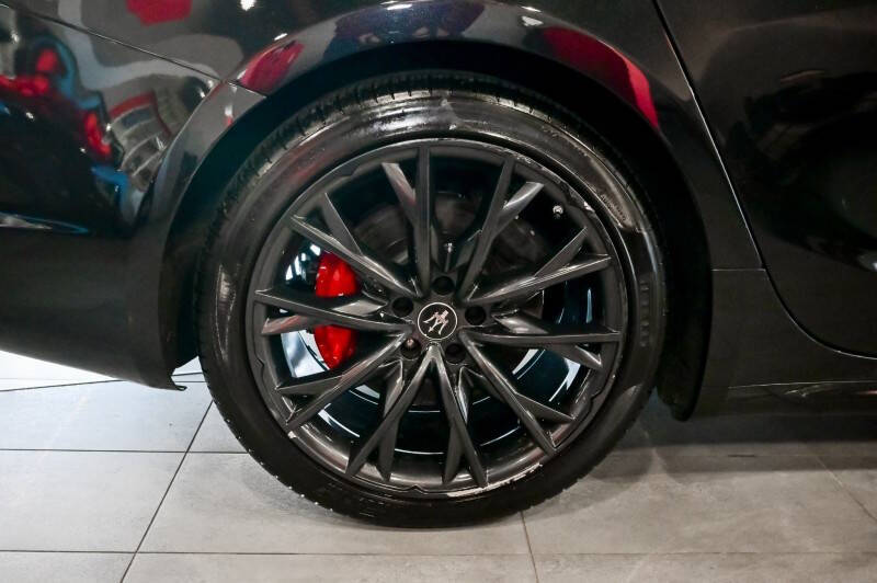 2022 Maserati Ghibli Modena Q4