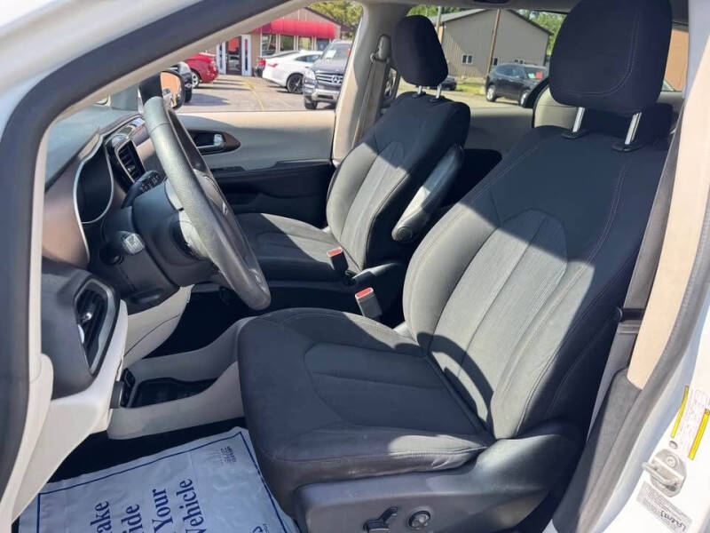 2017 Chrysler Pacifica Touring