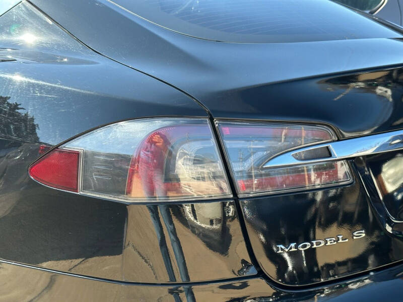 2013 Tesla Model S