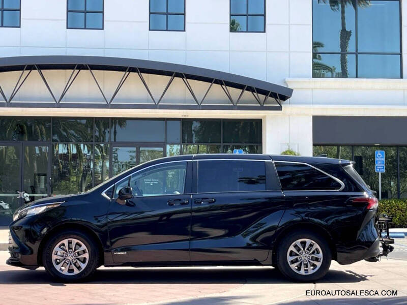 2021 Toyota Sienna LE 8-Passenger