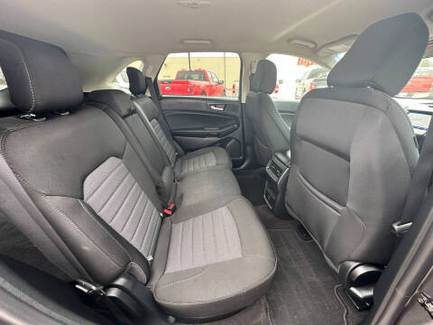 2020 Ford Edge SE