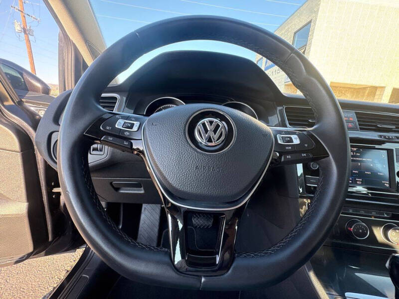 2021 Volkswagen Golf TSI
