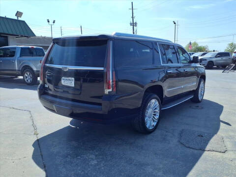 2018 Cadillac Escalade ESV Luxury