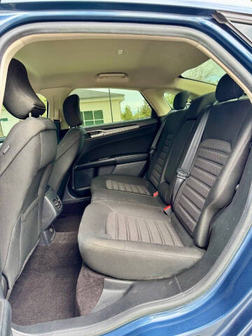 2019 Ford Fusion Hybrid SE