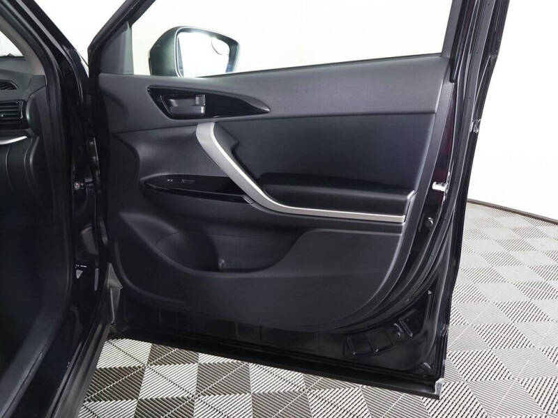 2023 Mitsubishi Eclipse Cross LE