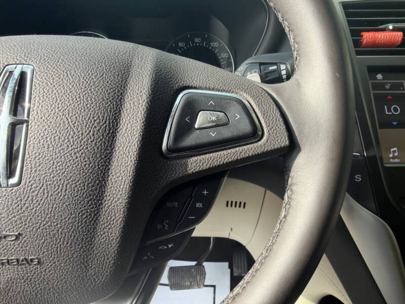 2019 Lincoln MKC Select