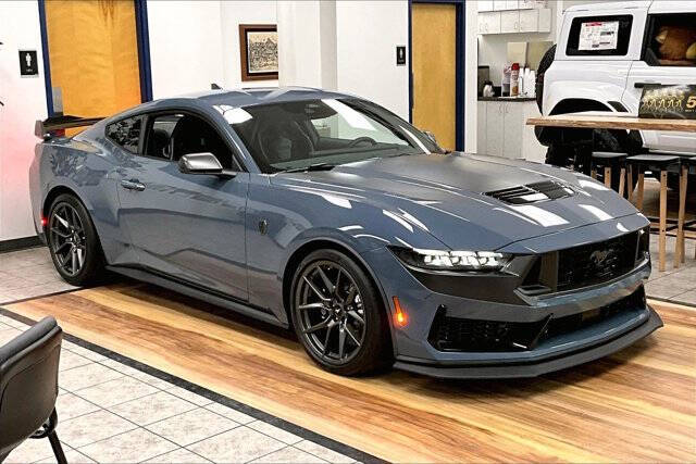 2024 Ford Mustang Dark Horse