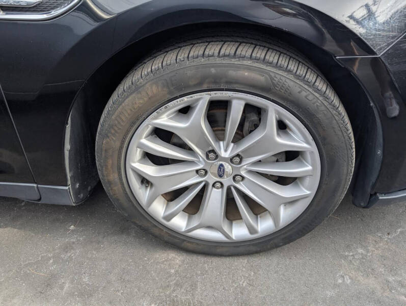 2016 Ford Taurus Limited