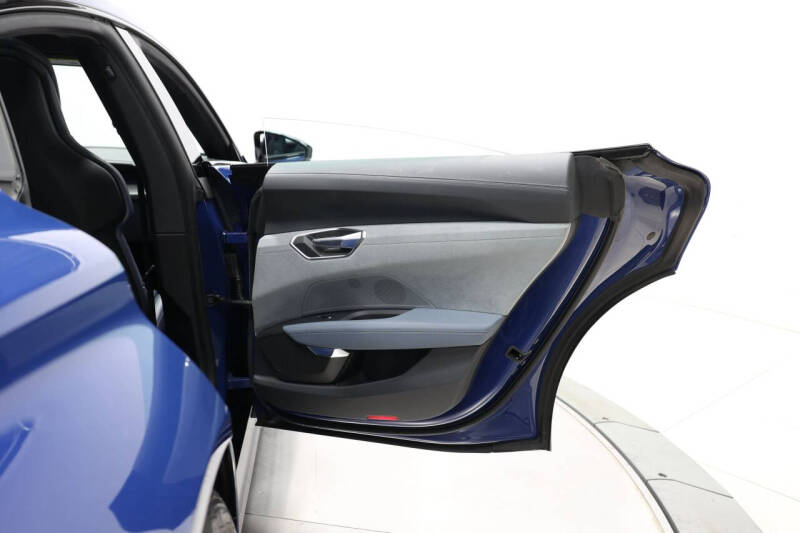 2024 Audi e-tron GT quattro Premium Plus