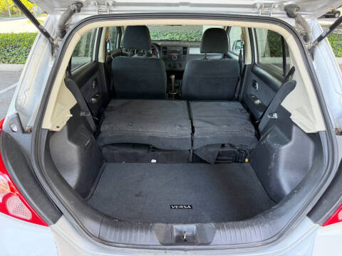 2012 Nissan Versa 1.8 S
