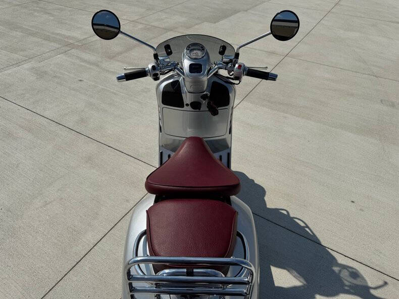 2016 Vespa GTV 300