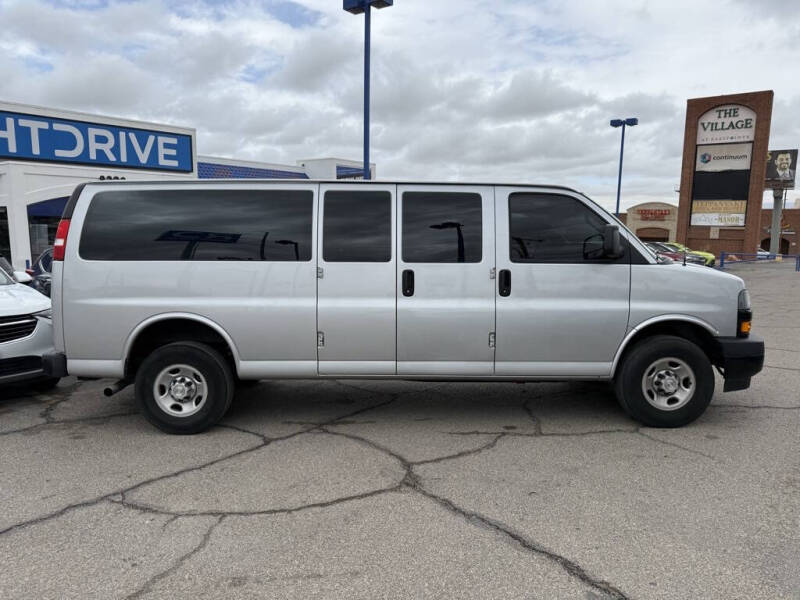 2023 Chevrolet Express 3500