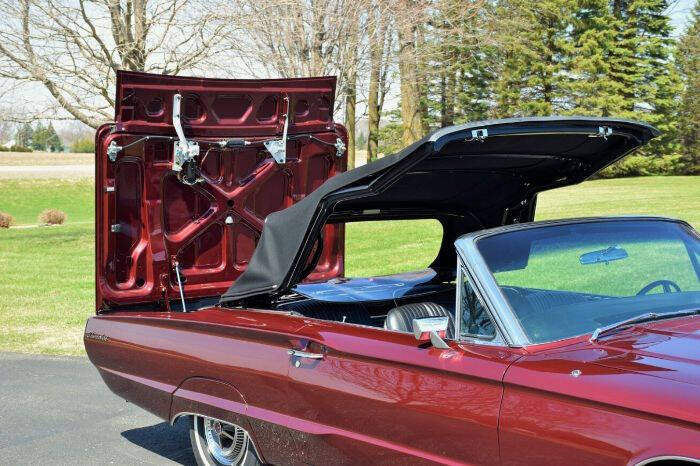 1966 Ford Thunderbird