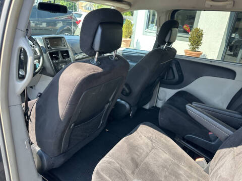 2012 Dodge Grand Caravan Crew