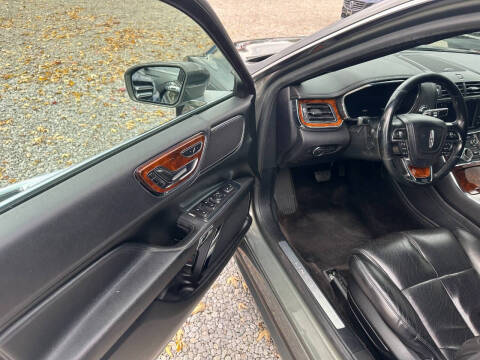 2017 Lincoln Continental Select