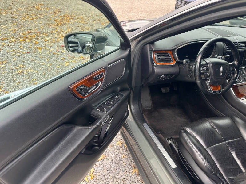 2017 Lincoln Continental Select