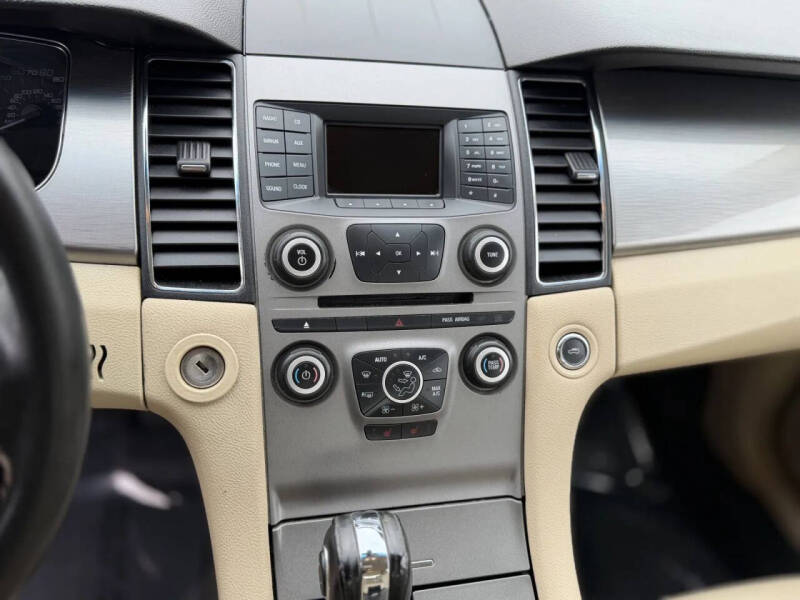 2016 Ford Taurus SEL