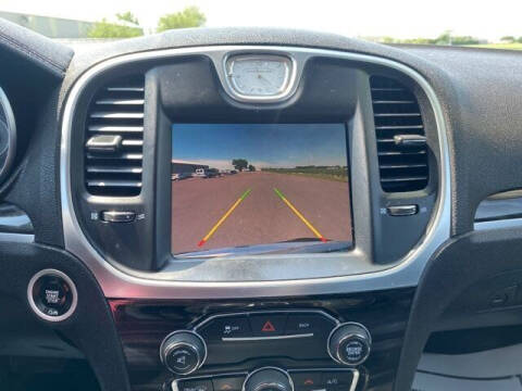 2016 Chrysler 300 Limited