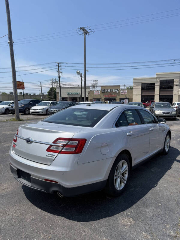 2014 Ford Taurus SEL