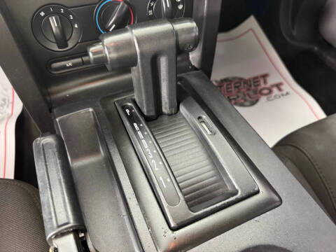 2006 Ford Mustang GT Deluxe